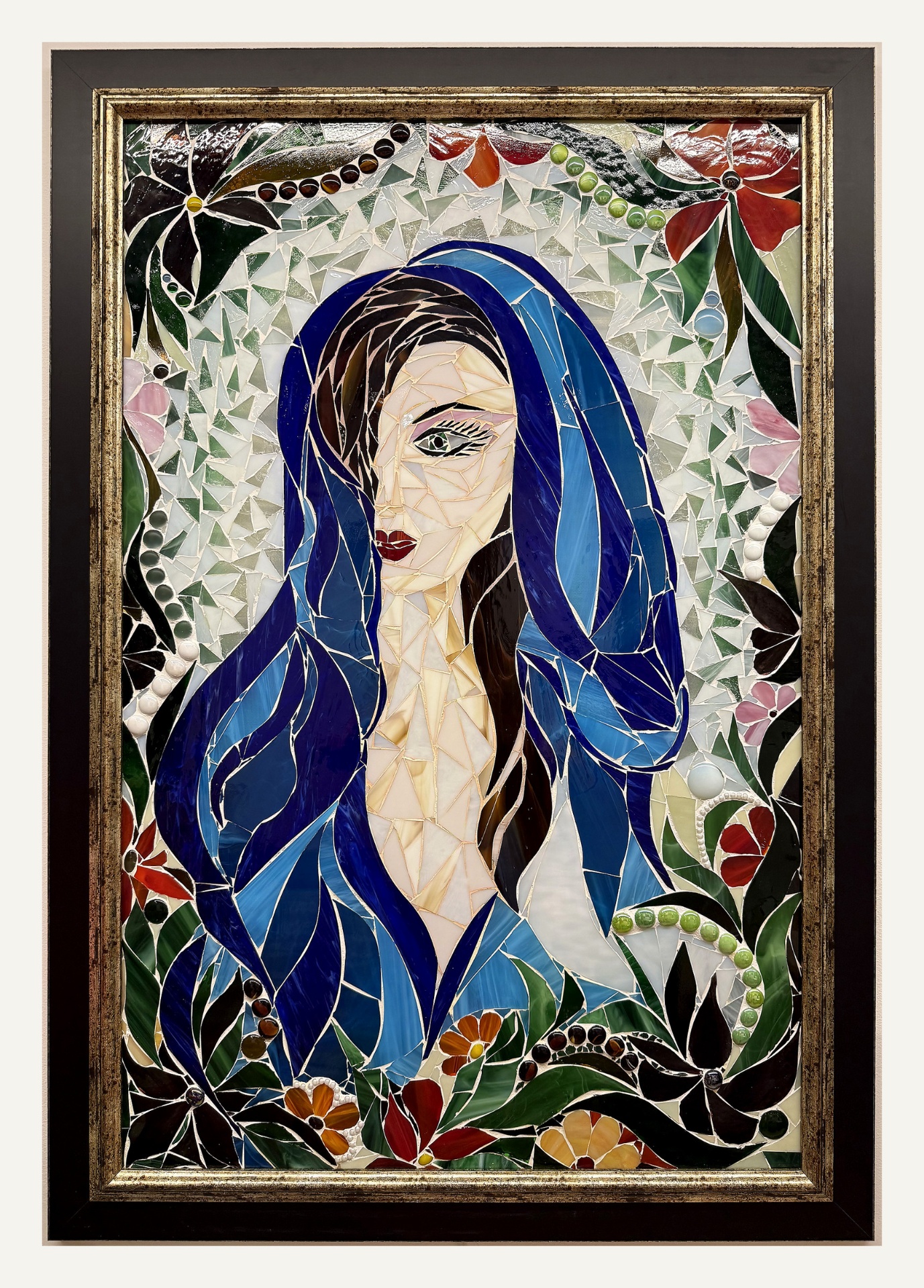 Sapphire Muse — alternate view