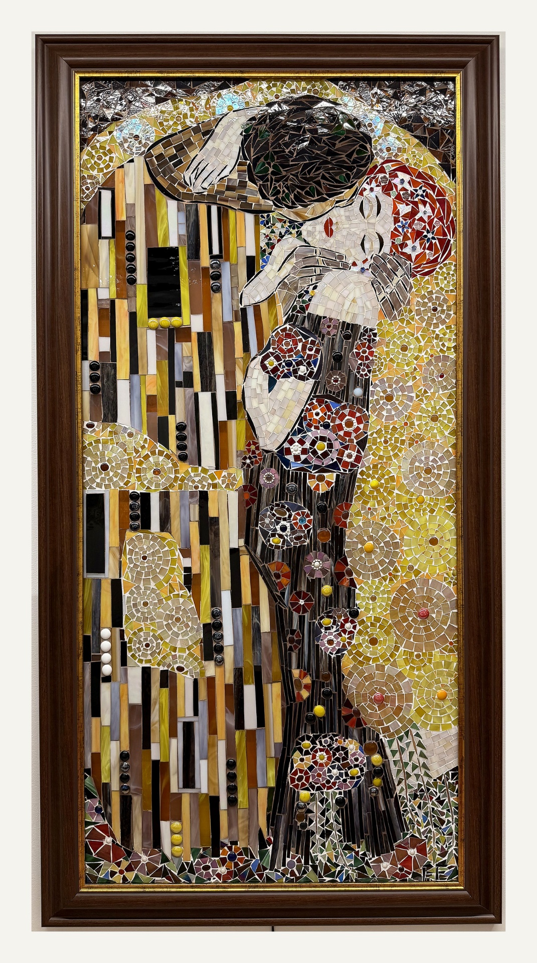 The Kiss — alternate view