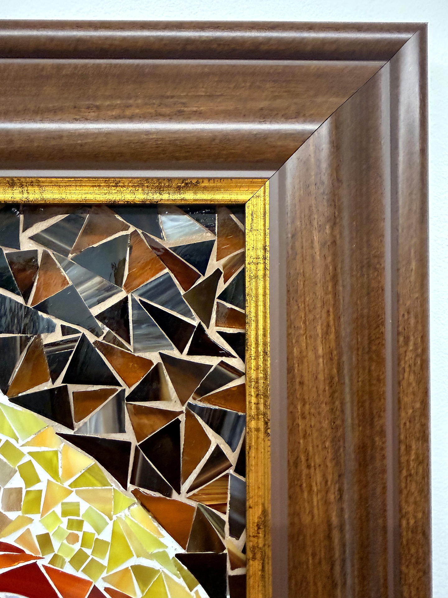 The Kiss — frame corner detail