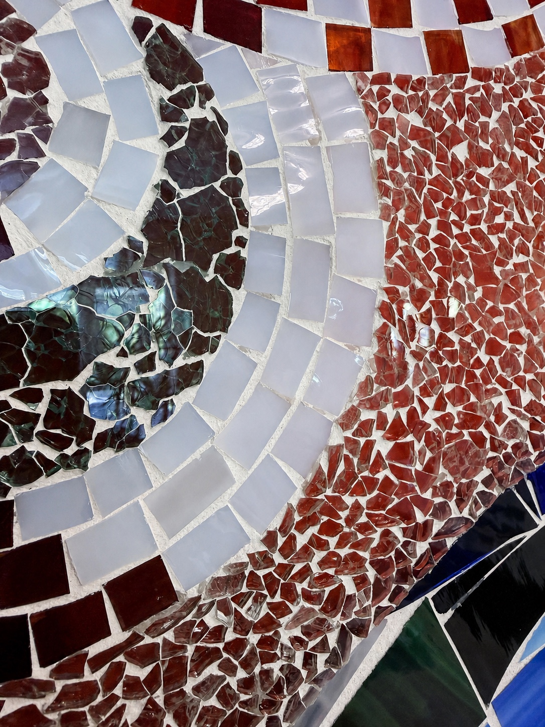 Eye of the Desert — spiral glass detail