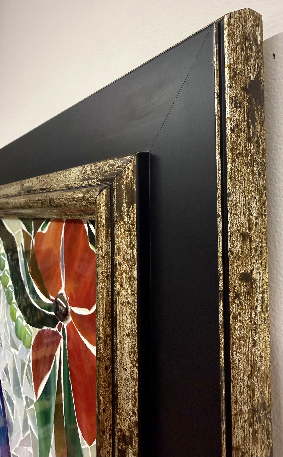 Sapphire Muse — frame profile